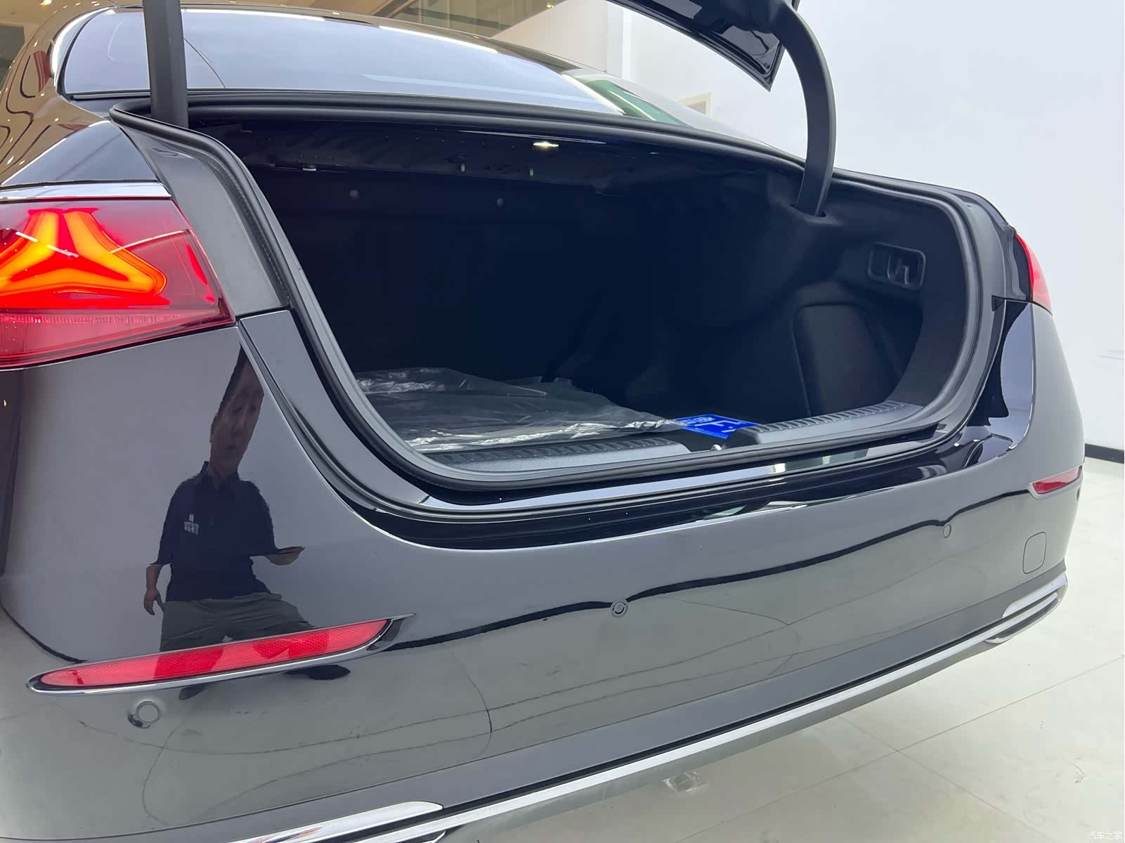 Mercedes-Benz E-Class, 2025 9