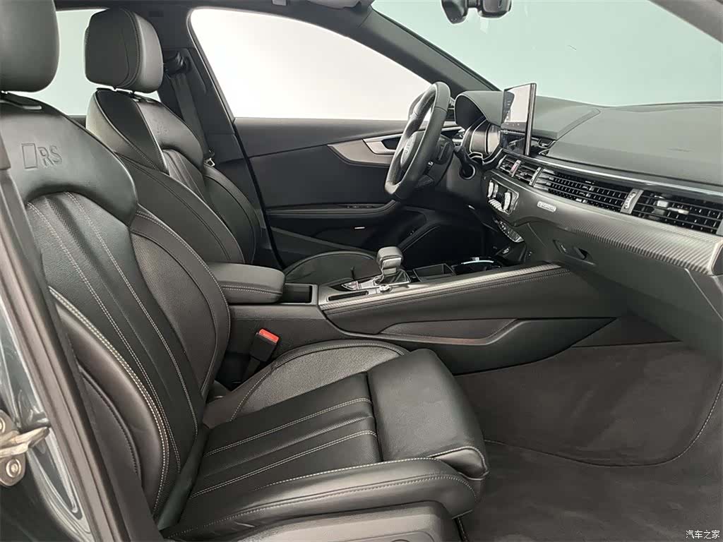 Audi A4L, 2025 11