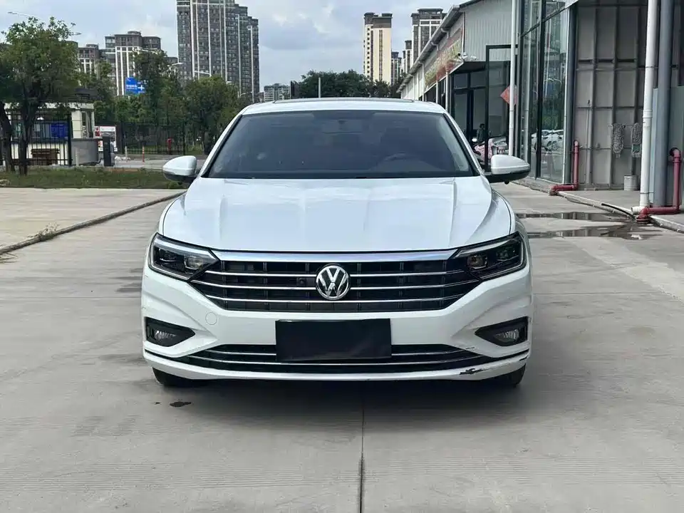 Volkswagen Sagitar
