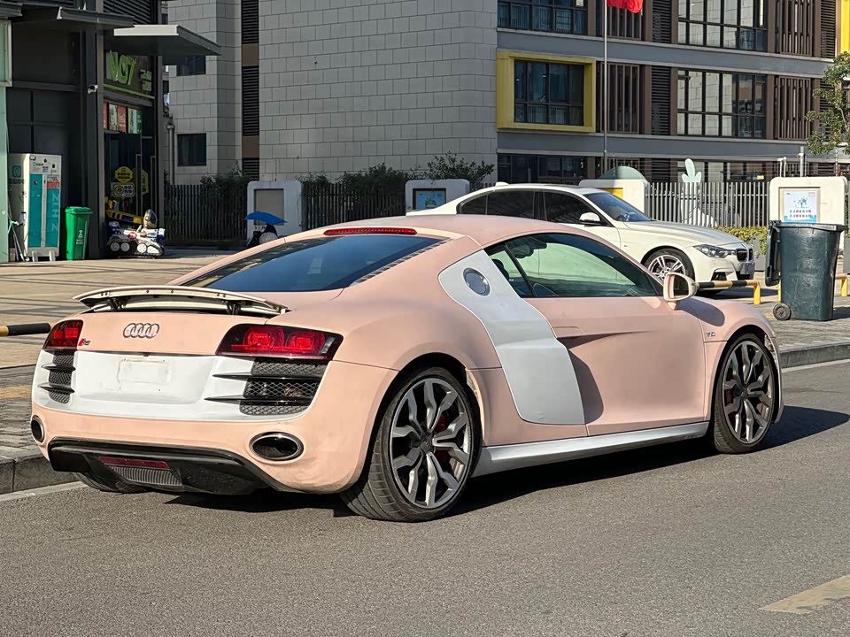 Audi R8