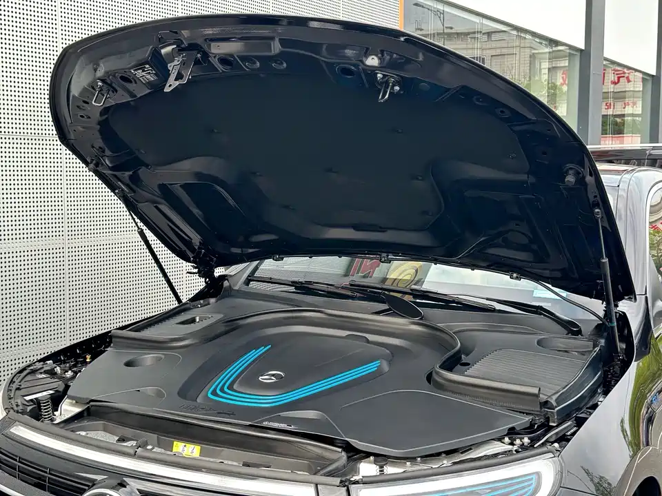 Mercedes-Benz EQC Mercedes-Benz EQC