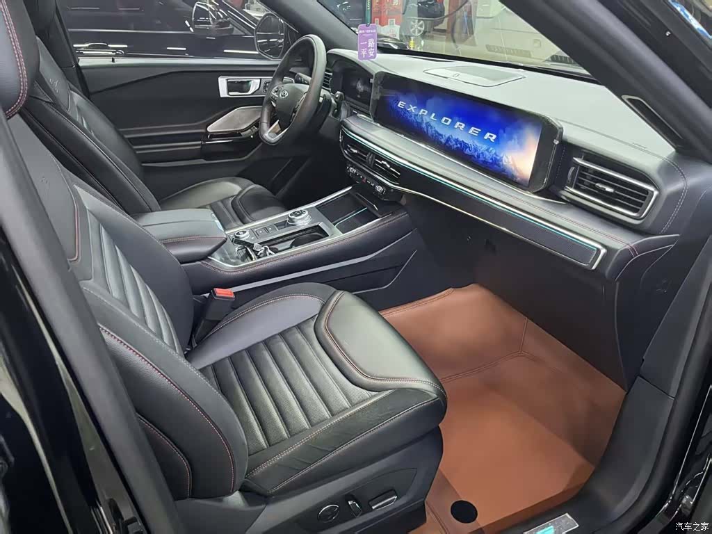 Ford Explorer, 2023 20
