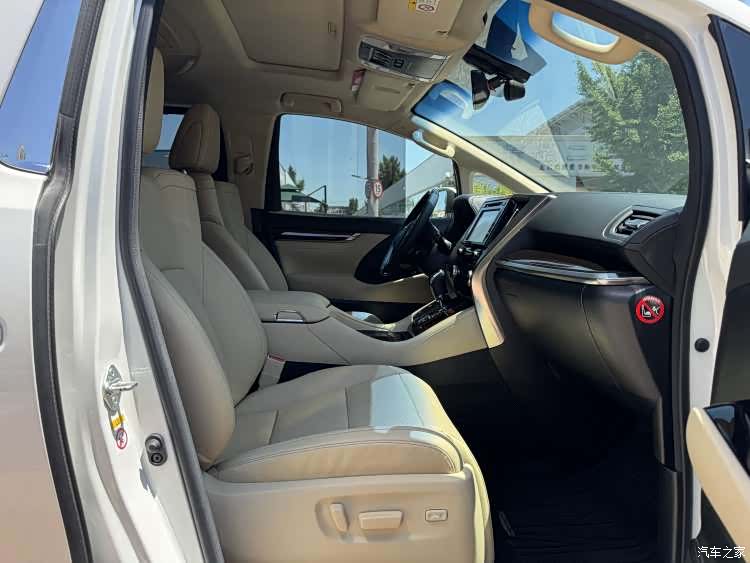 Toyota Alphard, 2015 6
