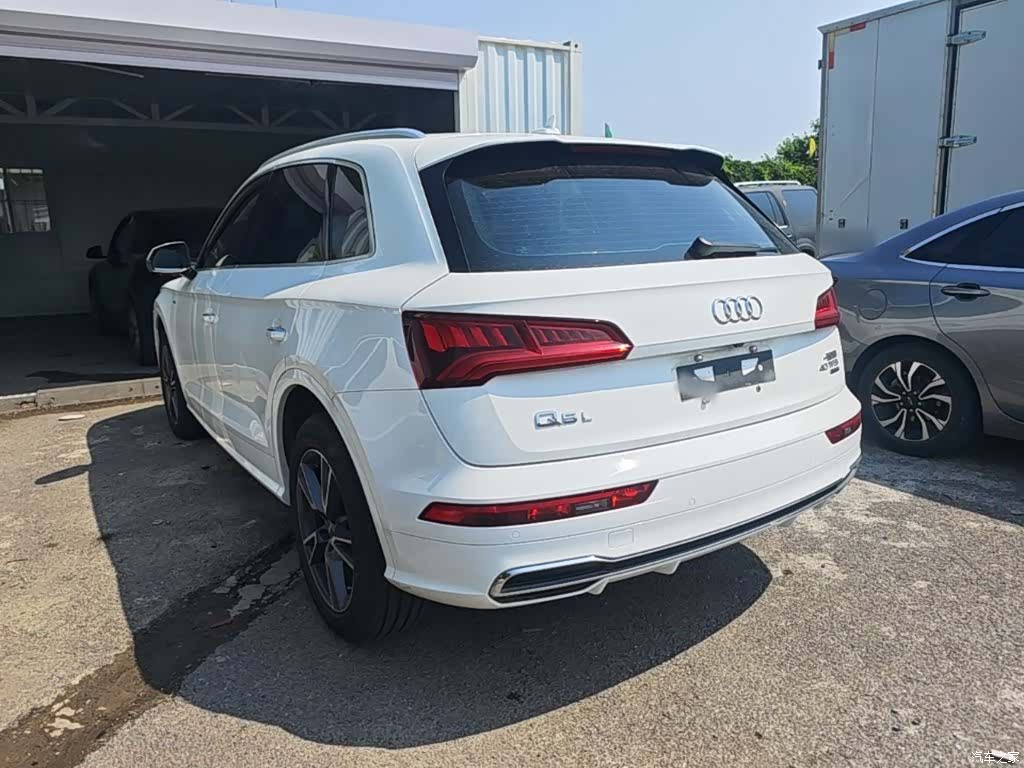 Audi Q5L, 2018 все фото