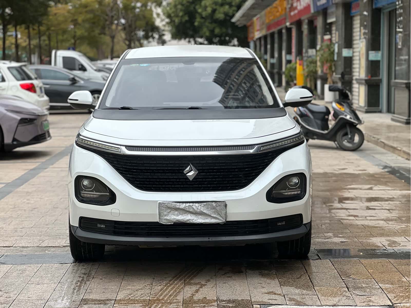 Wuling RM-5, 2019 3