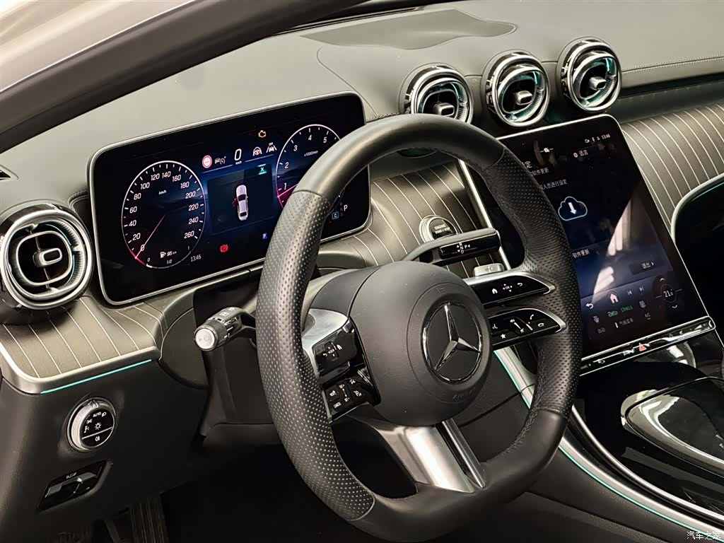 Mercedes-Benz C-Class, 2024 6