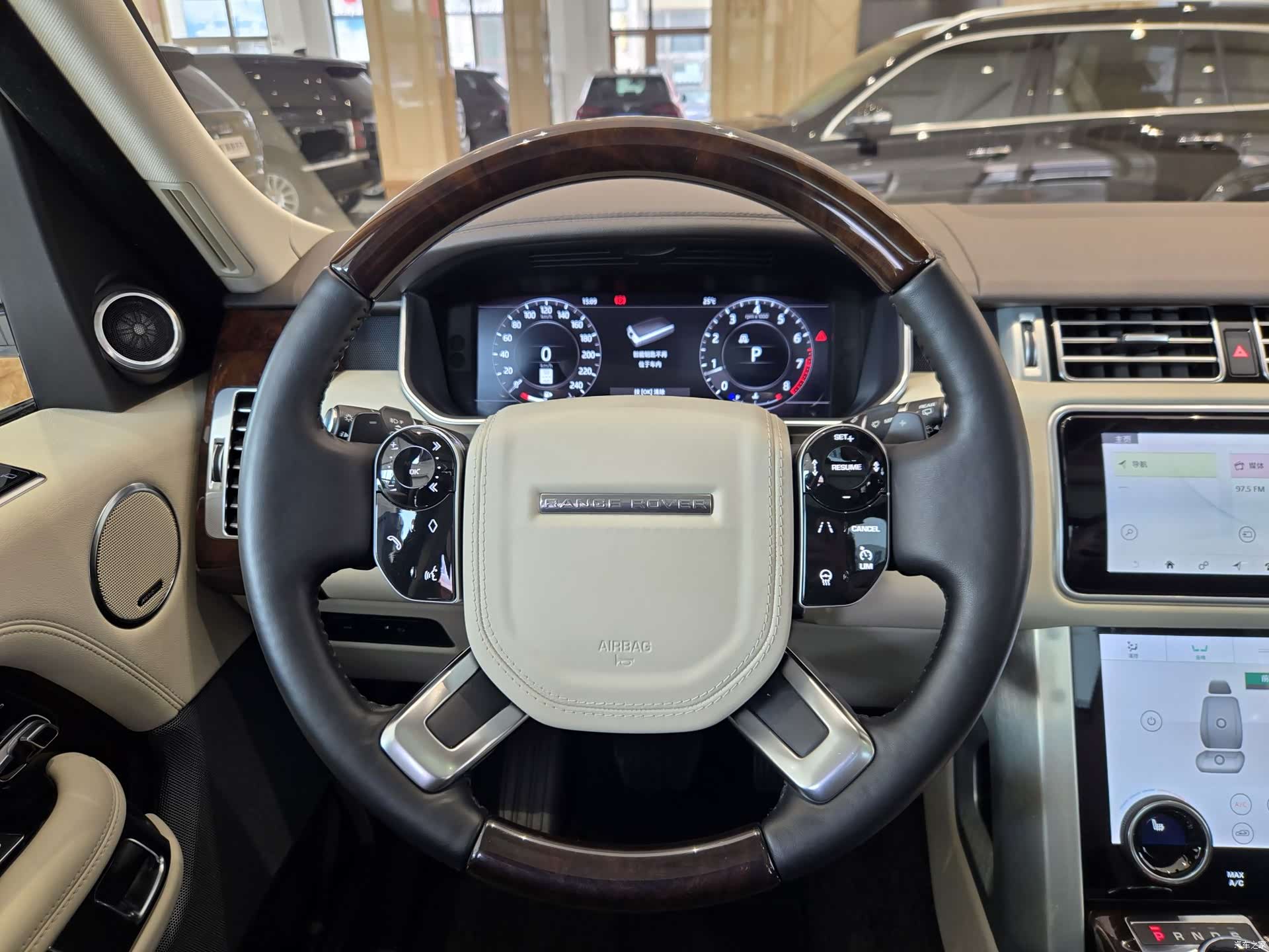 Land Rover Range Rover, 2019 18