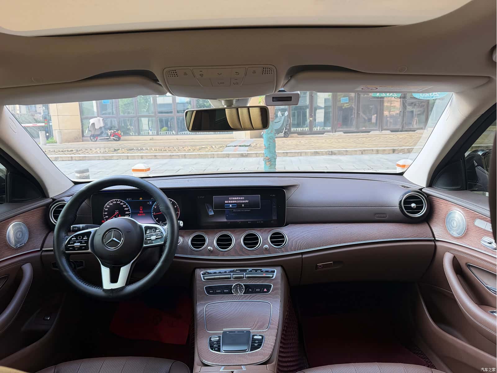 Mercedes-Benz E-Class, 2019 11