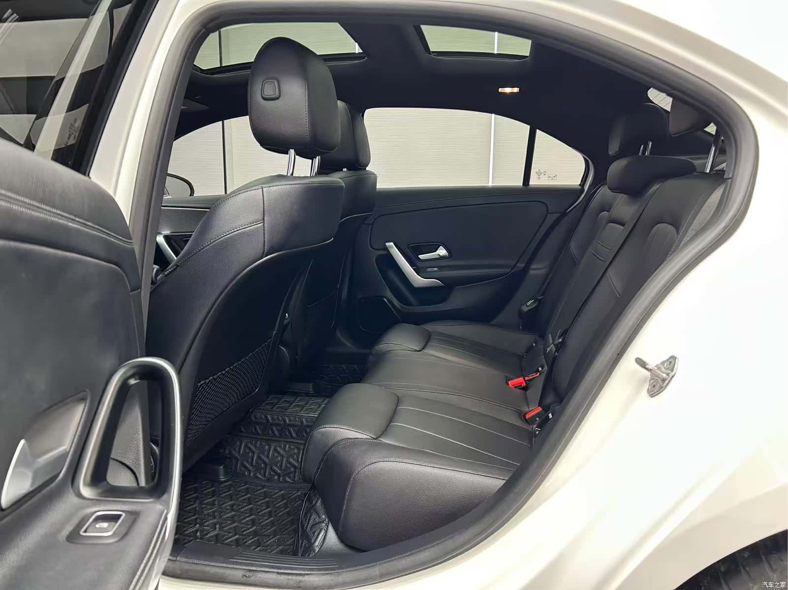 Mercedes-Benz A-Class, 2022 18