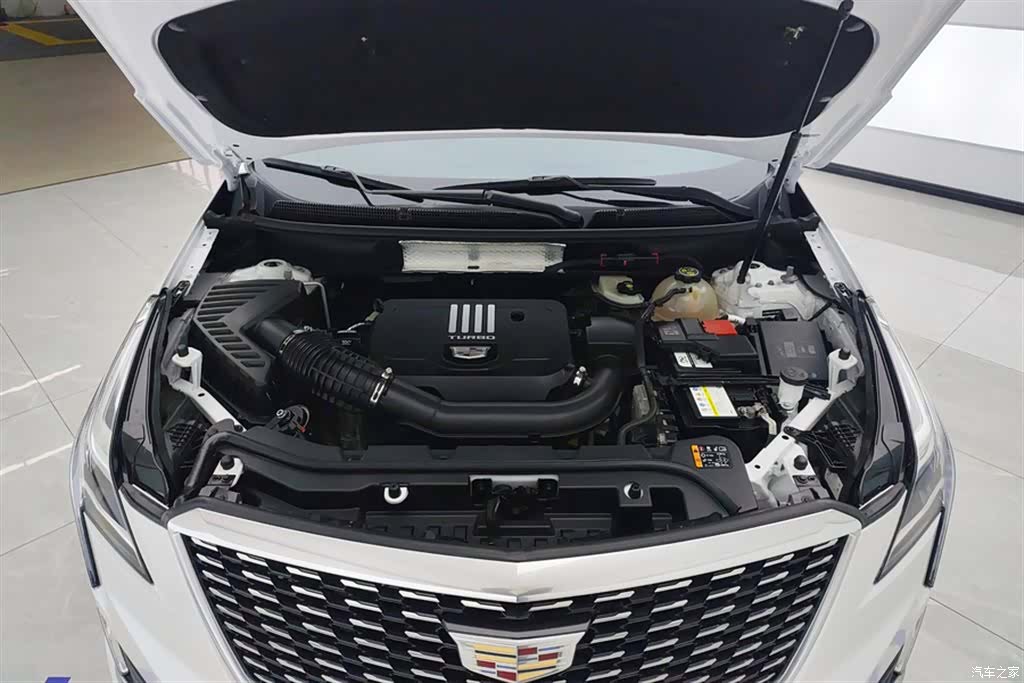 Cadillac XT5, 2023 10
