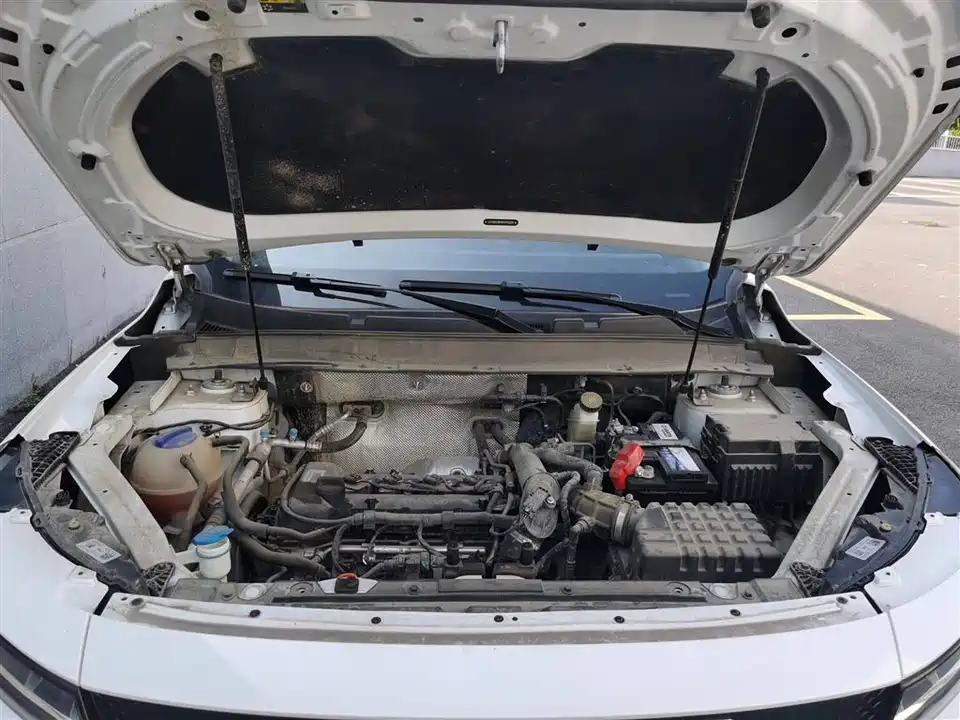 Exeed Chasing the wind