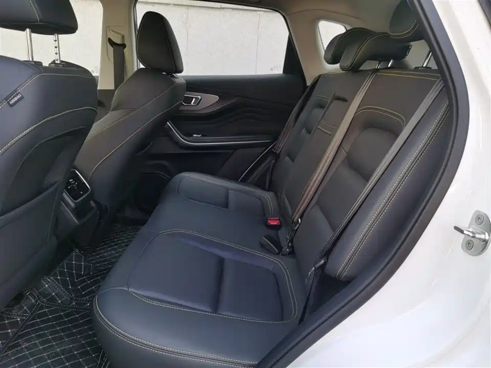 Exeed Chasing the wind