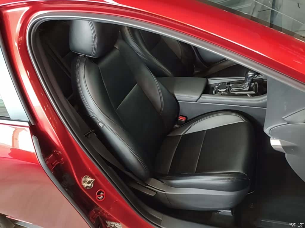 Mazda Mazda3, 2023 25
