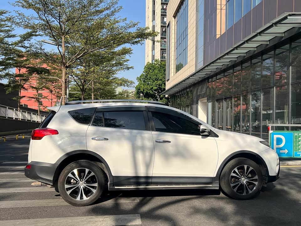 Toyota RAV4 Rongfang