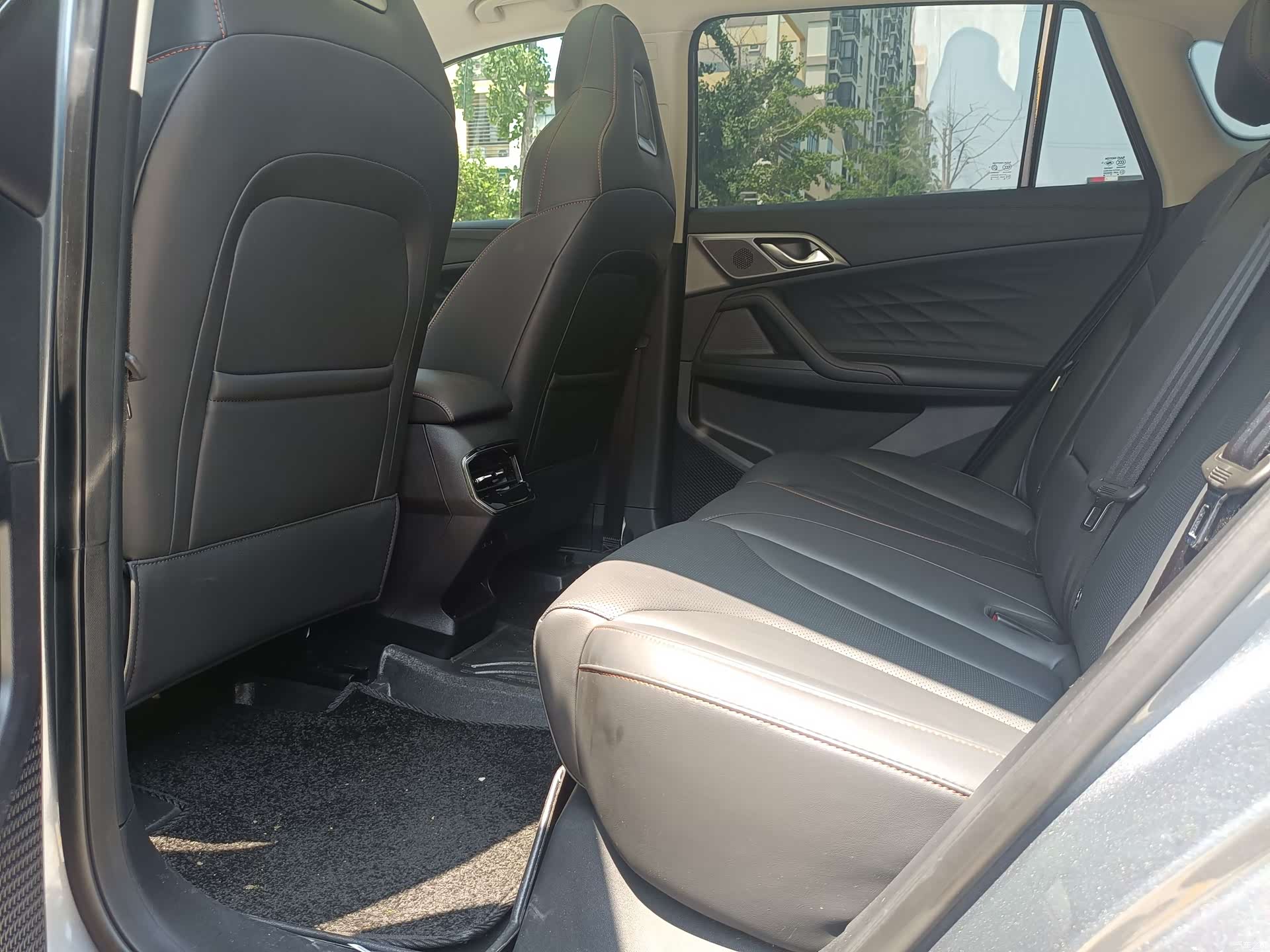 Roewe RX5, 2022 все фото
