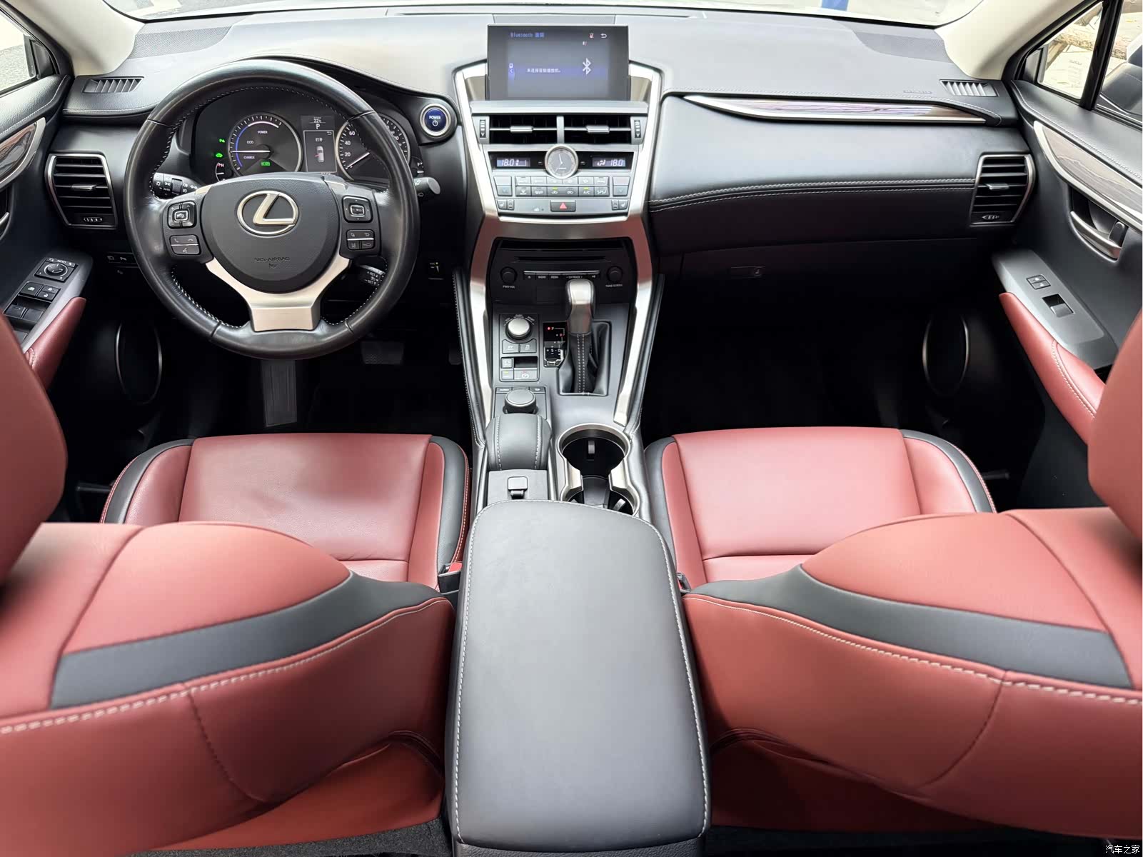 Lexus NX, 2017 11