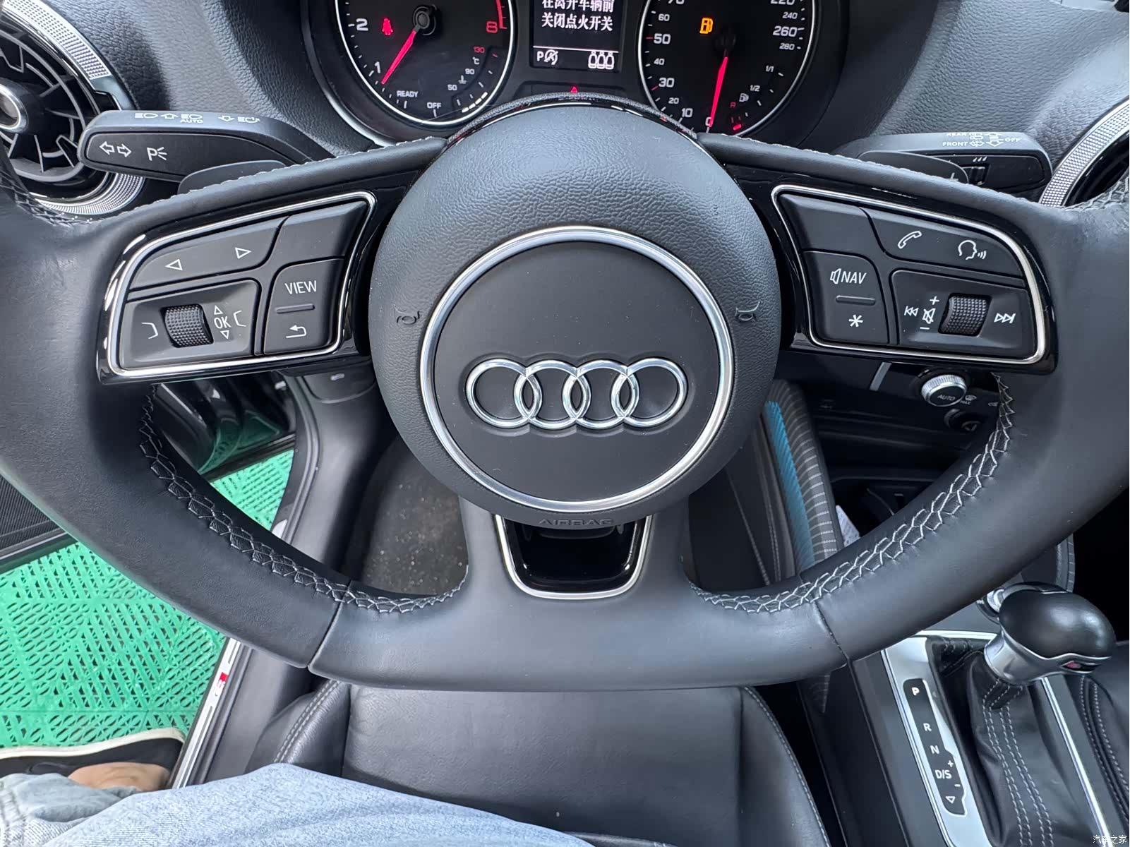 Audi Q2L, 2023 20