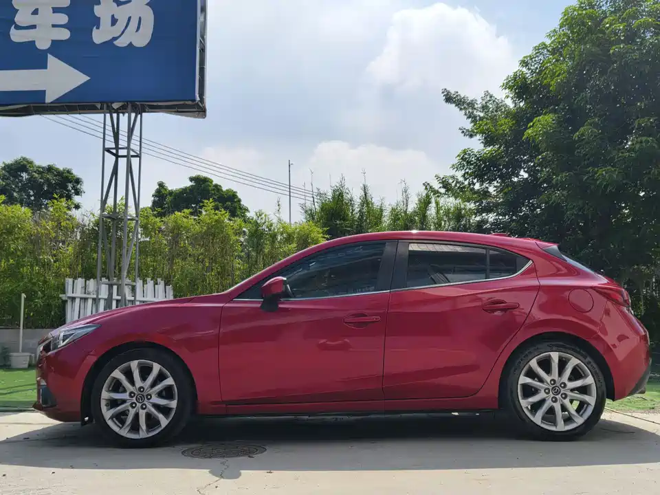 Mazda 3 Angkesaila