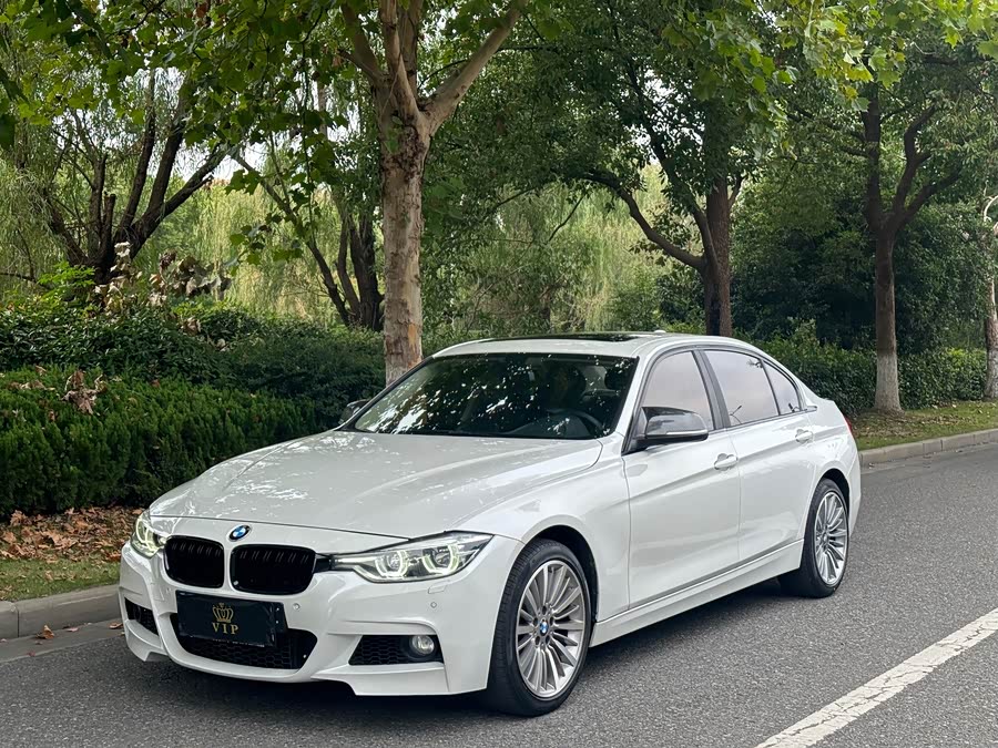 BMW 3 Series 2018, фото 1