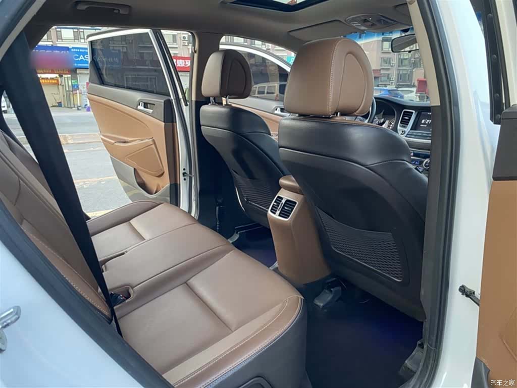 Hyundai Tucson, 2016 6