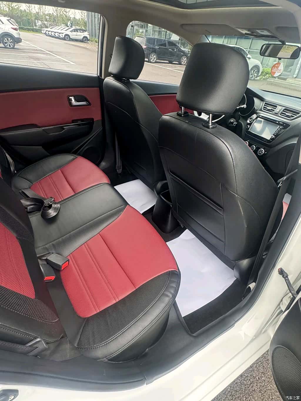 Kia K2, 2015 9