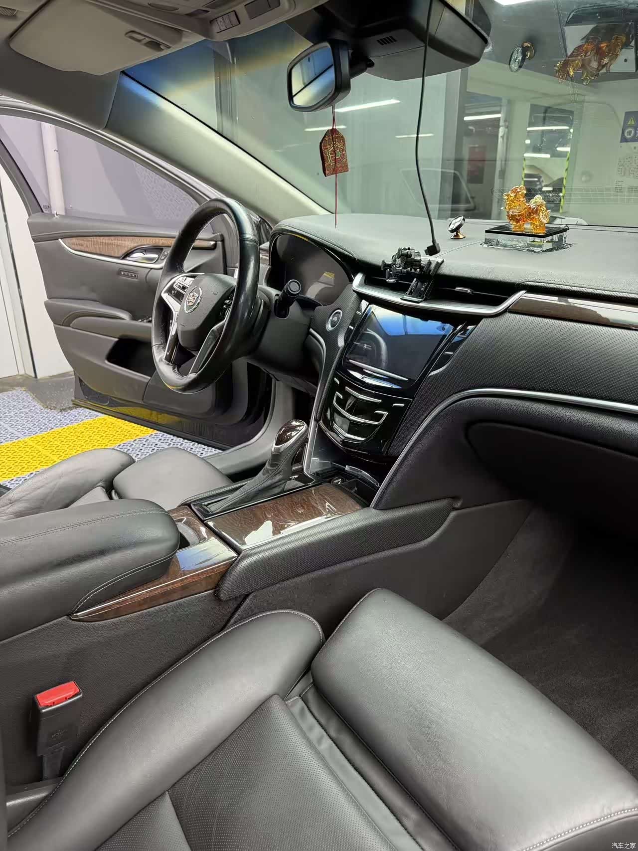 Cadillac XTS, 2013 все фото