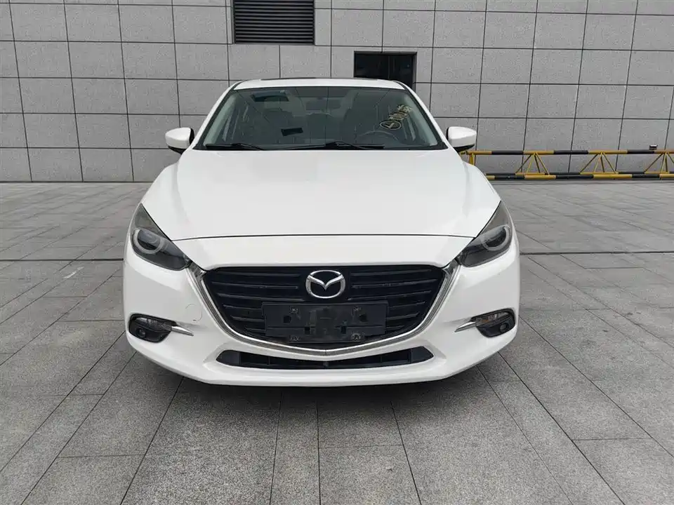 Mazda 3 Angkesaila