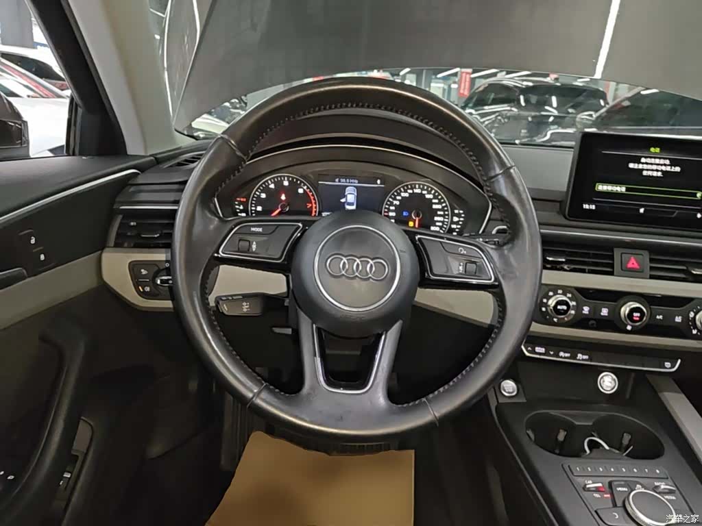 Audi A4L, 2016 11