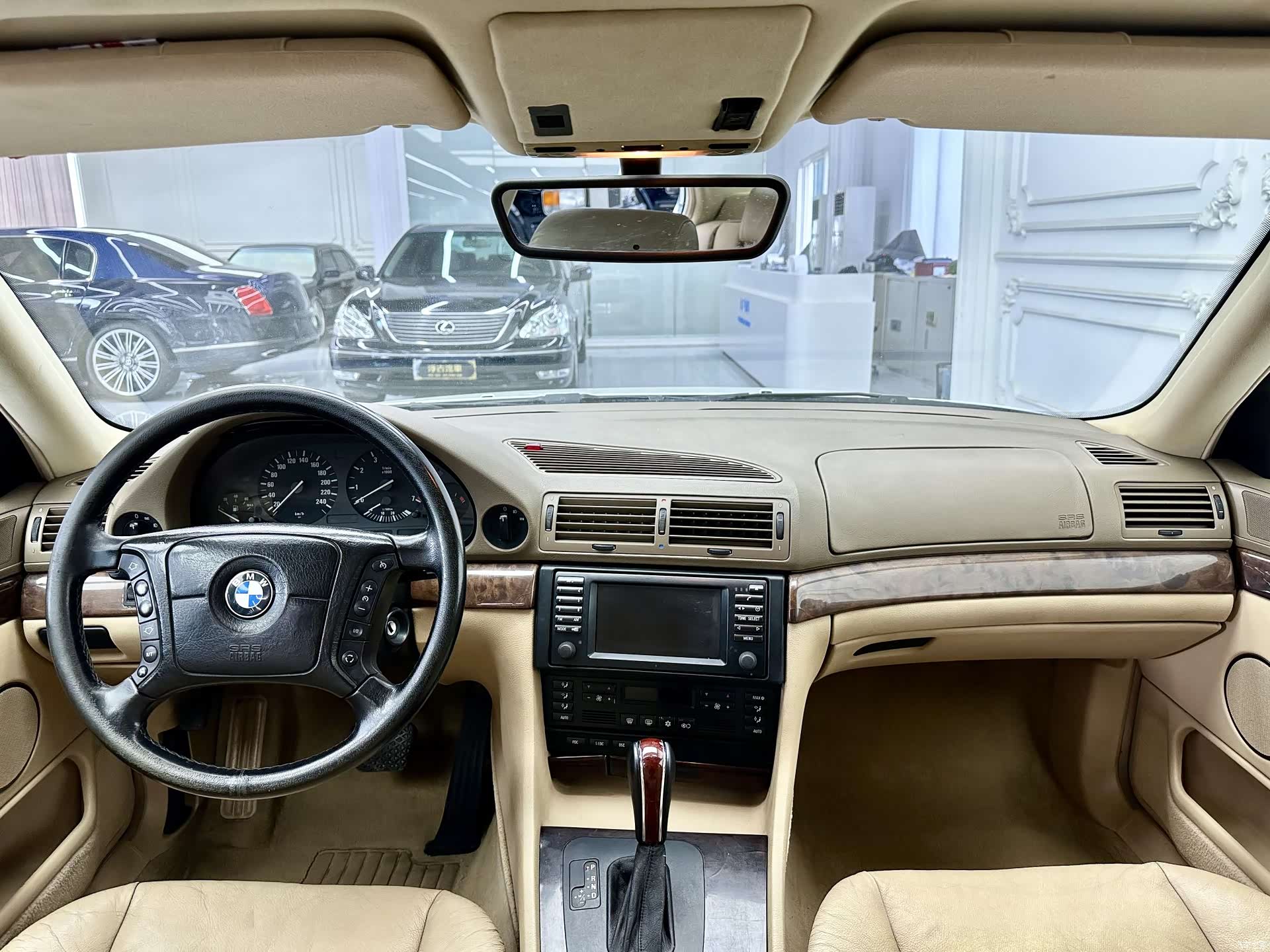 BMW 7 Series, 2001 9