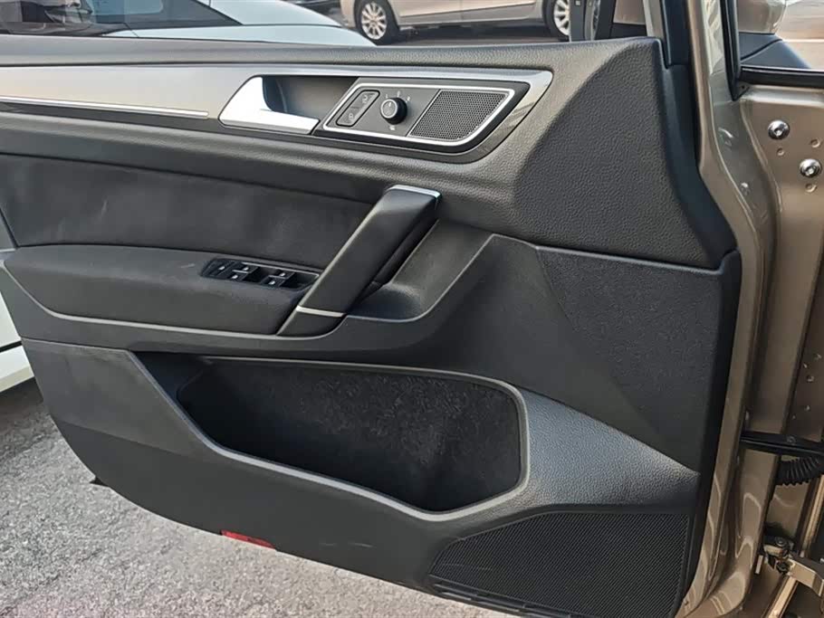 Volkswagen Golf*Jiayu