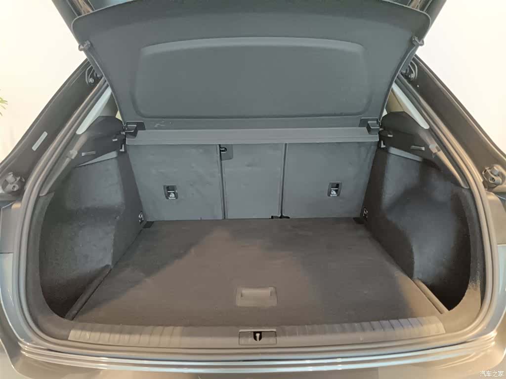 Audi Q3, 2021 8