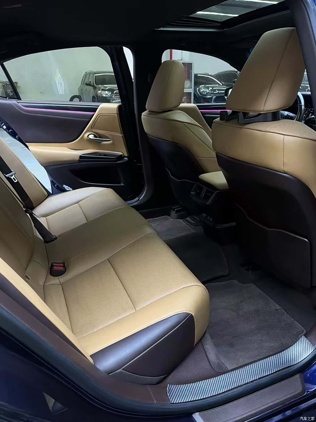 Lexus ES, 2019 9