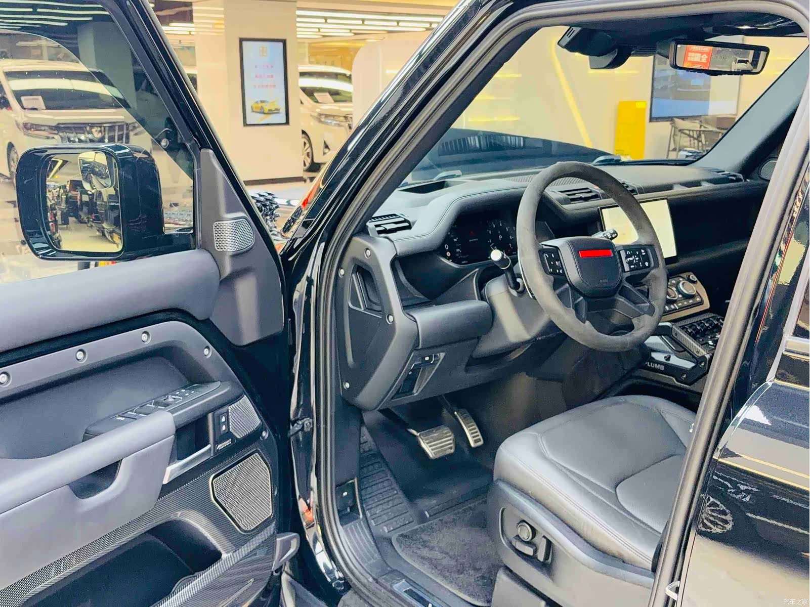 Land Rover Defender, 2023 6