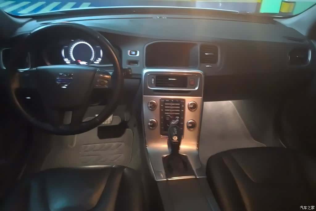 Volvo V60, 2017 12