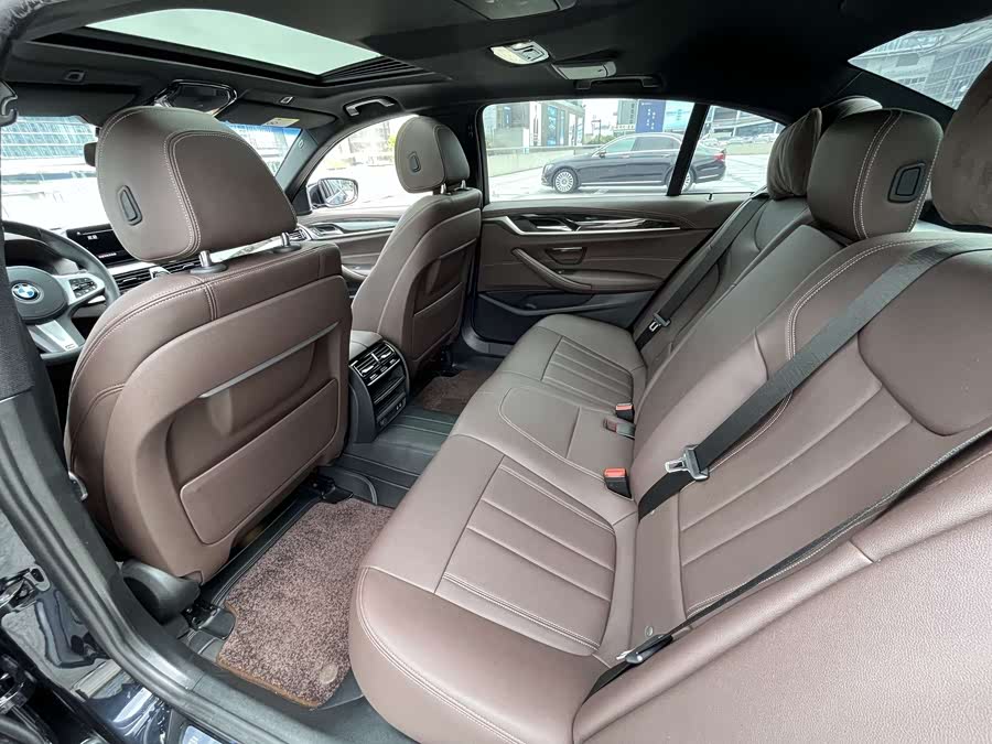 BMW 5 Series 2020, фото 7