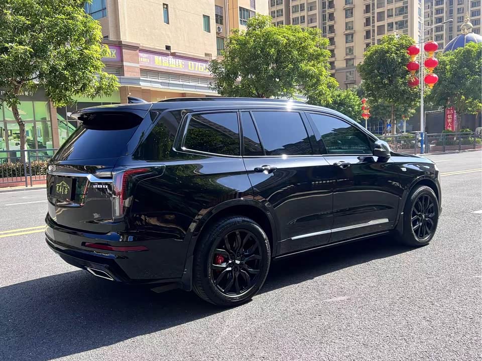 Cadillac XT6