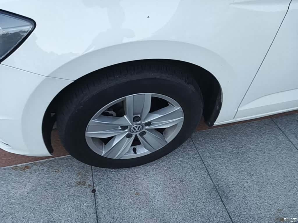 Volkswagen L, 2017 23