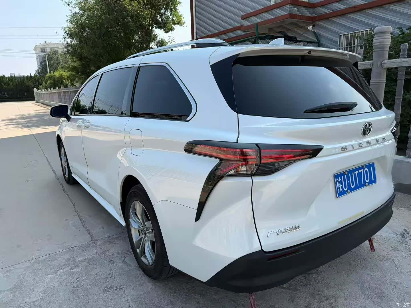 Toyota Sienna, 2024 3