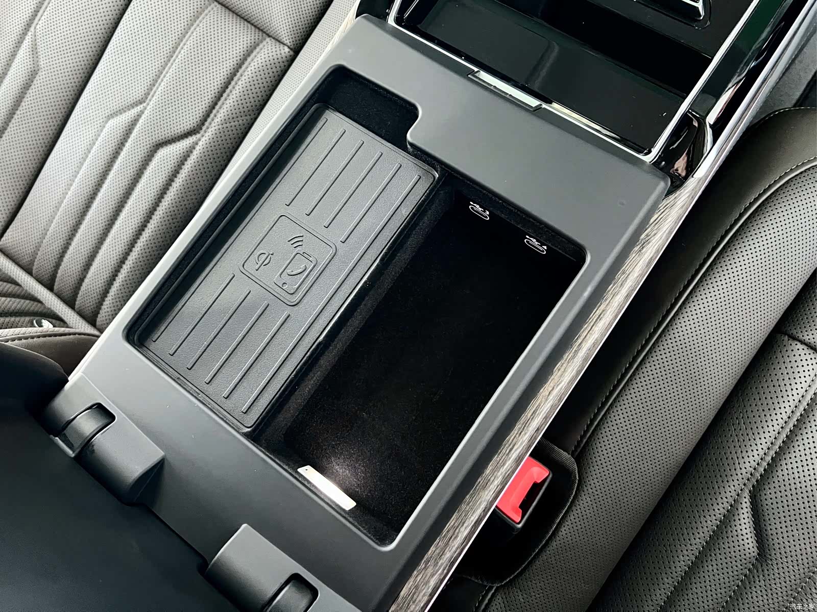 Audi A8L, 2021 23
