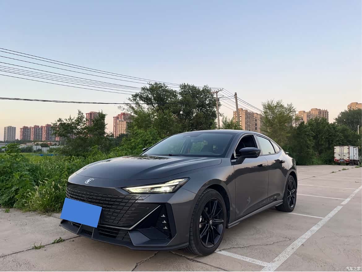 Changan UNI-V, 2023 1