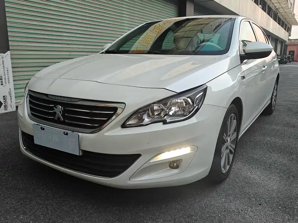 Peugeot 408