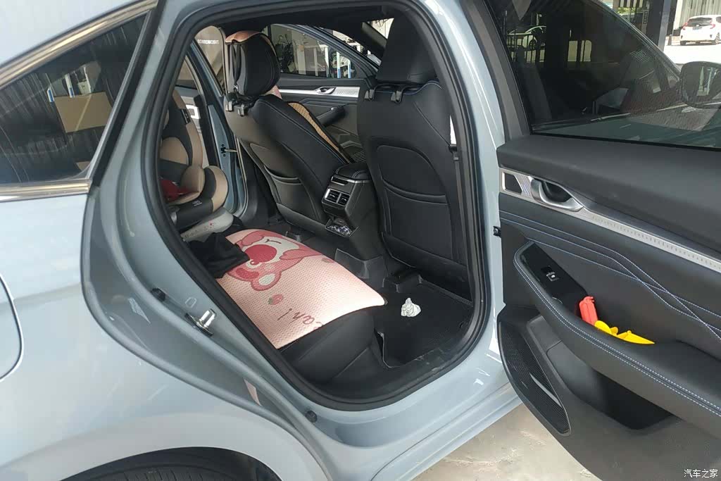 Geely Preface, 2025 11