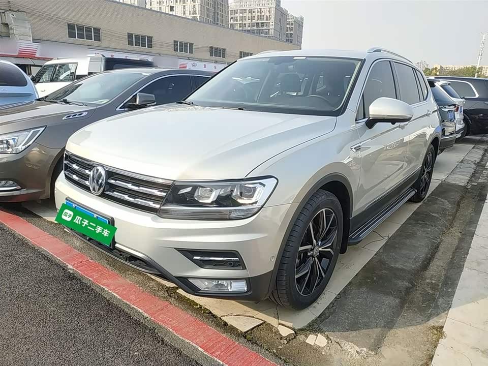 Volkswagen Tiguan L