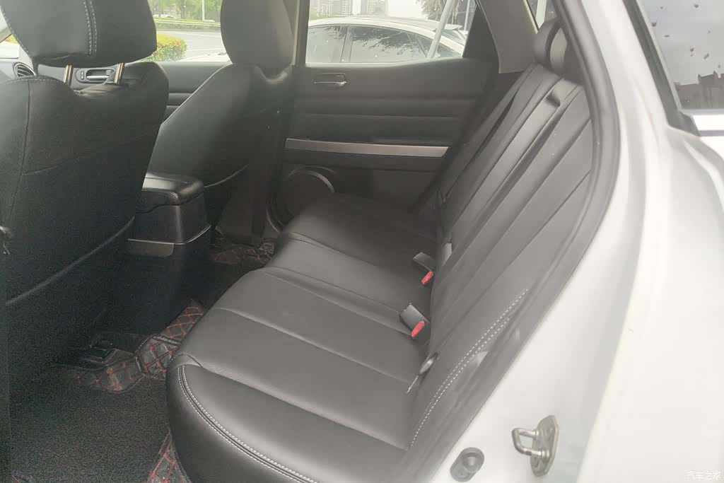 Mazda CX-7, 2015 11