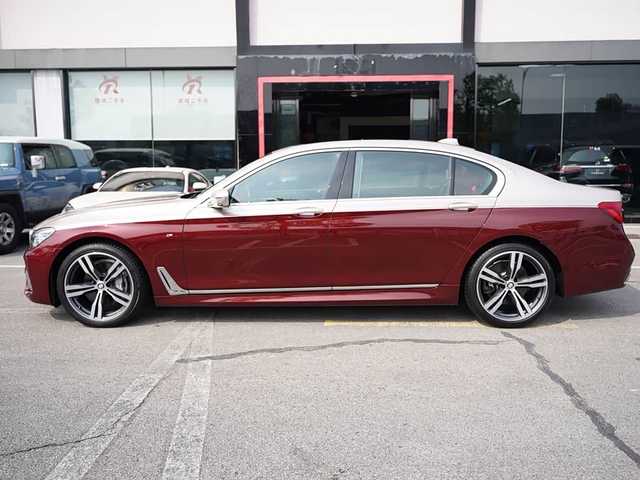 BMW 7-Series 2018, фото 23