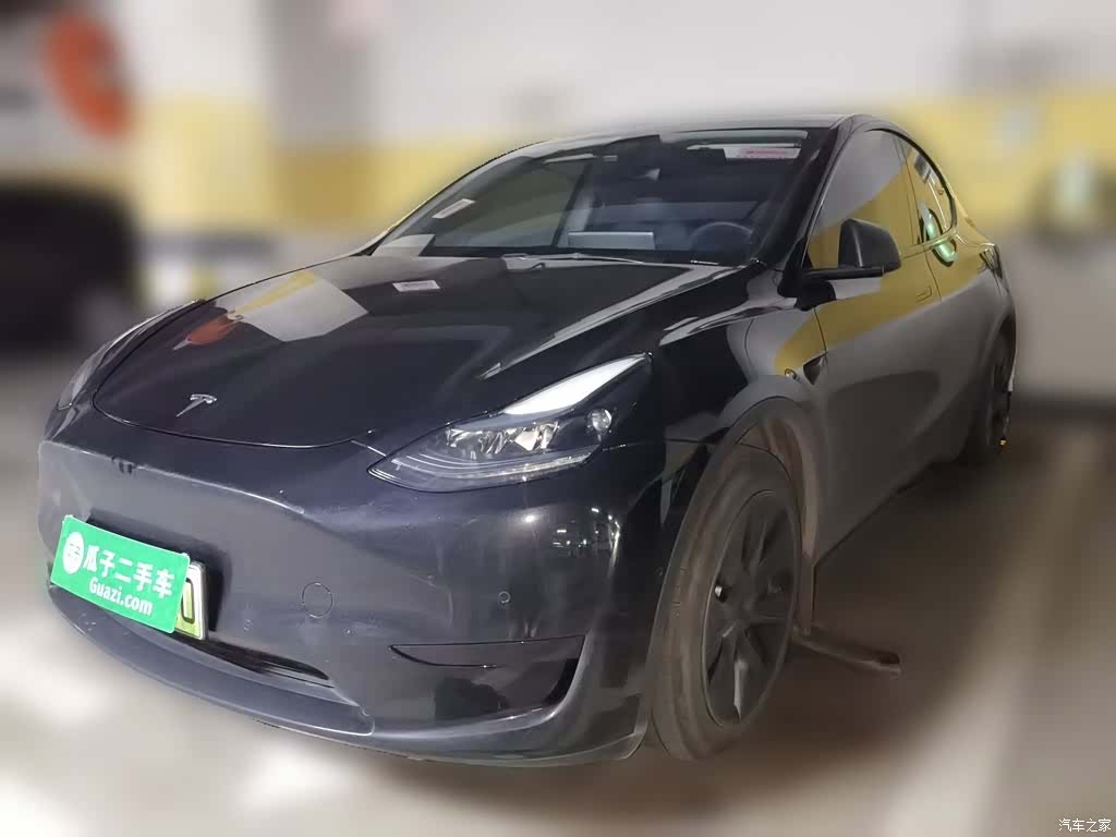 Tesla Model Y, 2024 1