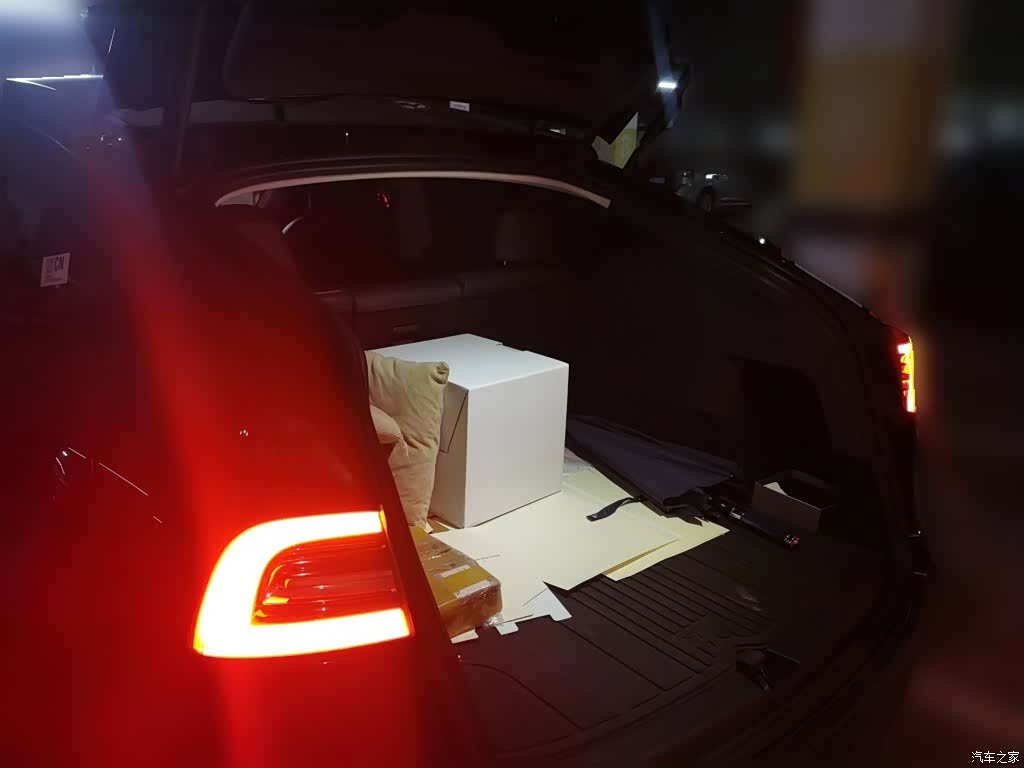Tesla Model Y, 2024 10