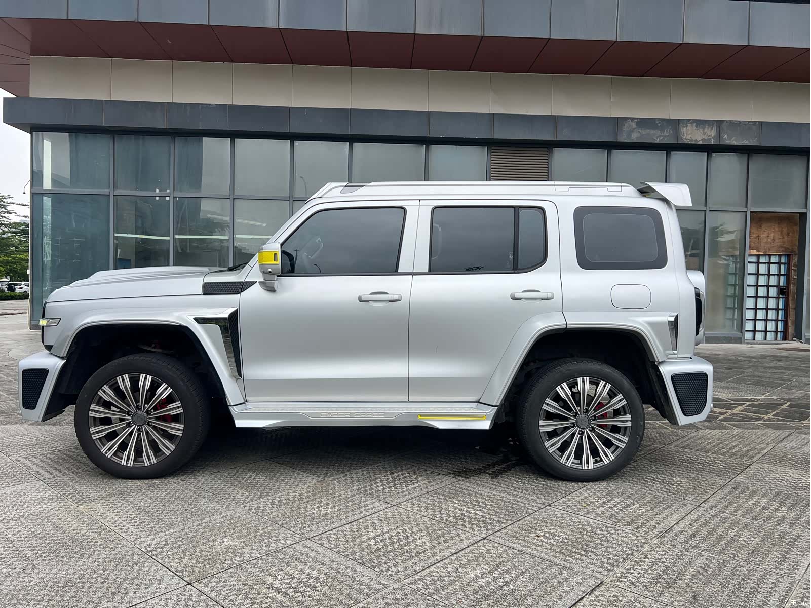 Tank 300, 2022 4