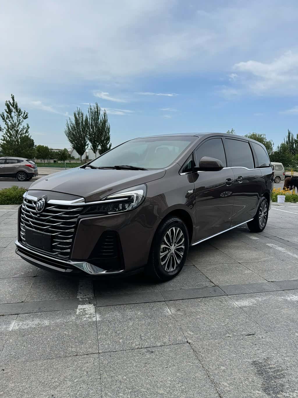 Buick GL8, 2023 1