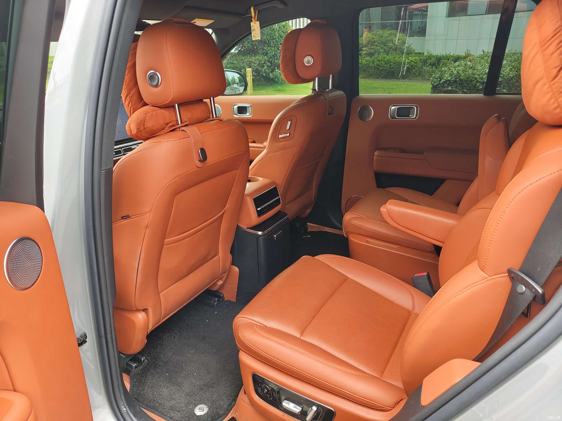 Li Auto L8, 2024 все фото